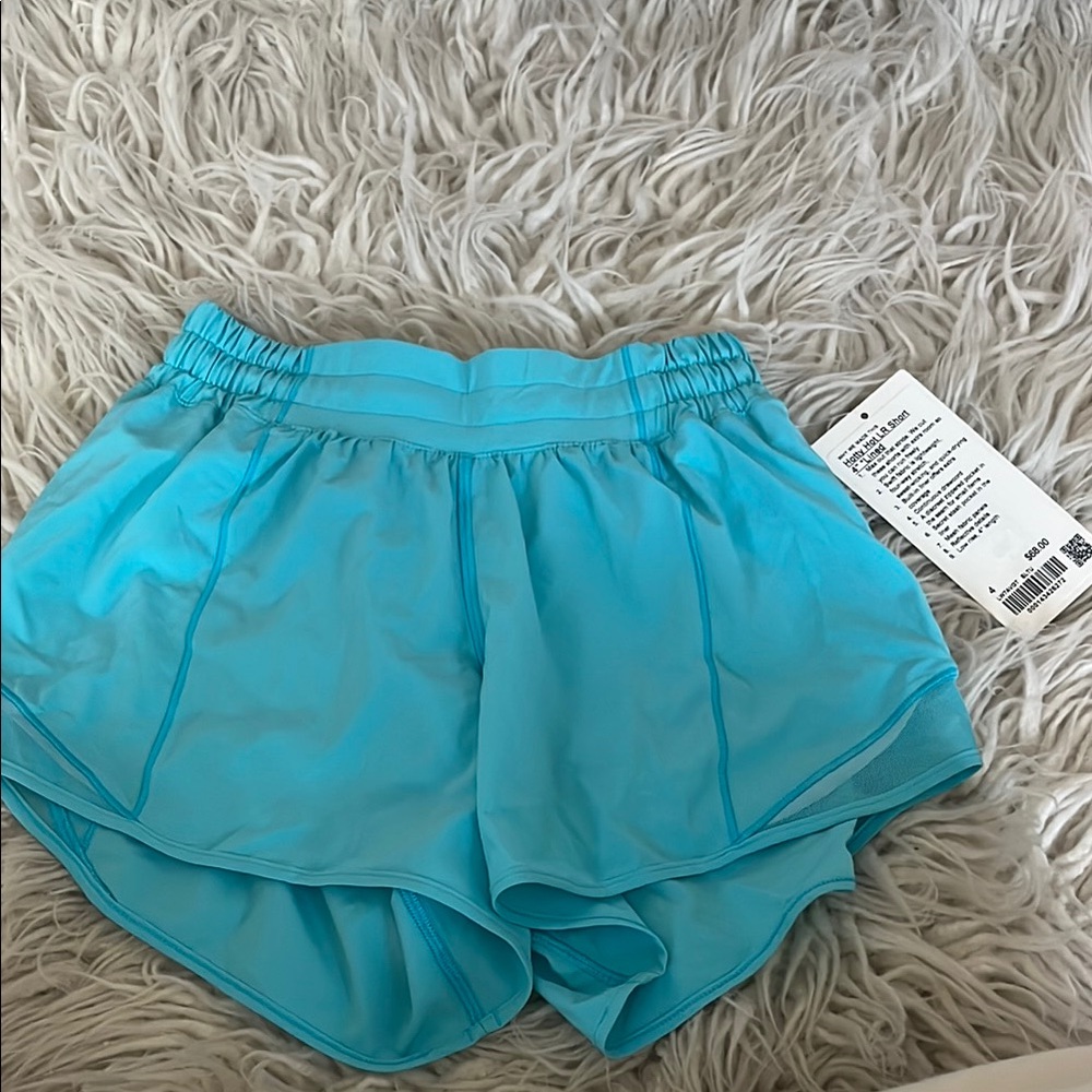 Lululemon Hotty Hot Low Rise Short 4” Lined